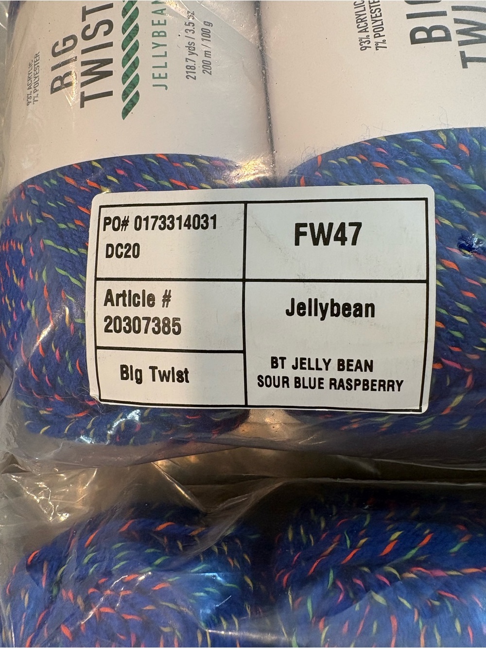 Big Twist Jellybean Yarn Lot - 11 Skeins Sour Blue Raspberry - Picture 4 of 4